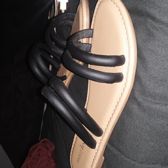 Sandals - Picture 4 of 5